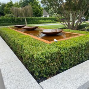 DC-exterior-cortenstaal-watertafel-met-schalen-vijver-tuin-water-bak-fontijn